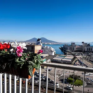 Skyhouse Beverello *** Neapel